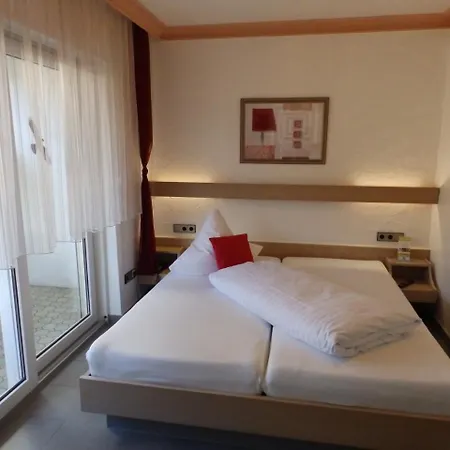 호텔 H41 Garni Freiburg (adults Only) 군델핀겐